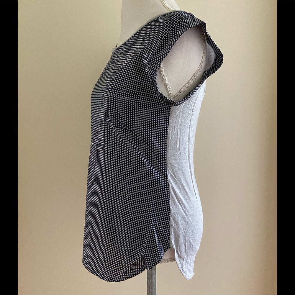 Cute Print Top w/ Solid Gray back - Picture 3 of 6